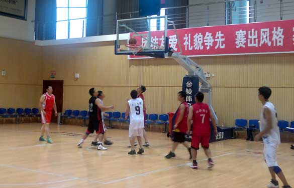 pg电子与溧阳市经信局举行篮球友谊赛