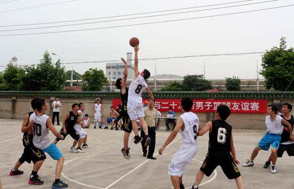 2015年5月28日，pg电子电缆与二十八所举行篮球友谊赛